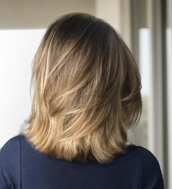 25 Must Try Medium Length Layered Haircuts for 2022