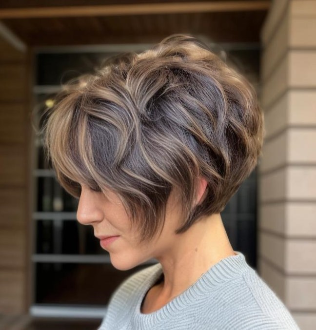 Bixie Cut with Golden Blonde Balayage