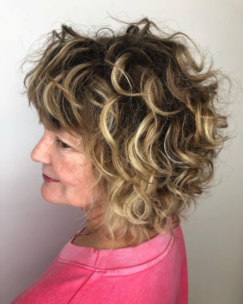 19 Flattering Hairstyles for Women Over 60 with Round Face Shapes