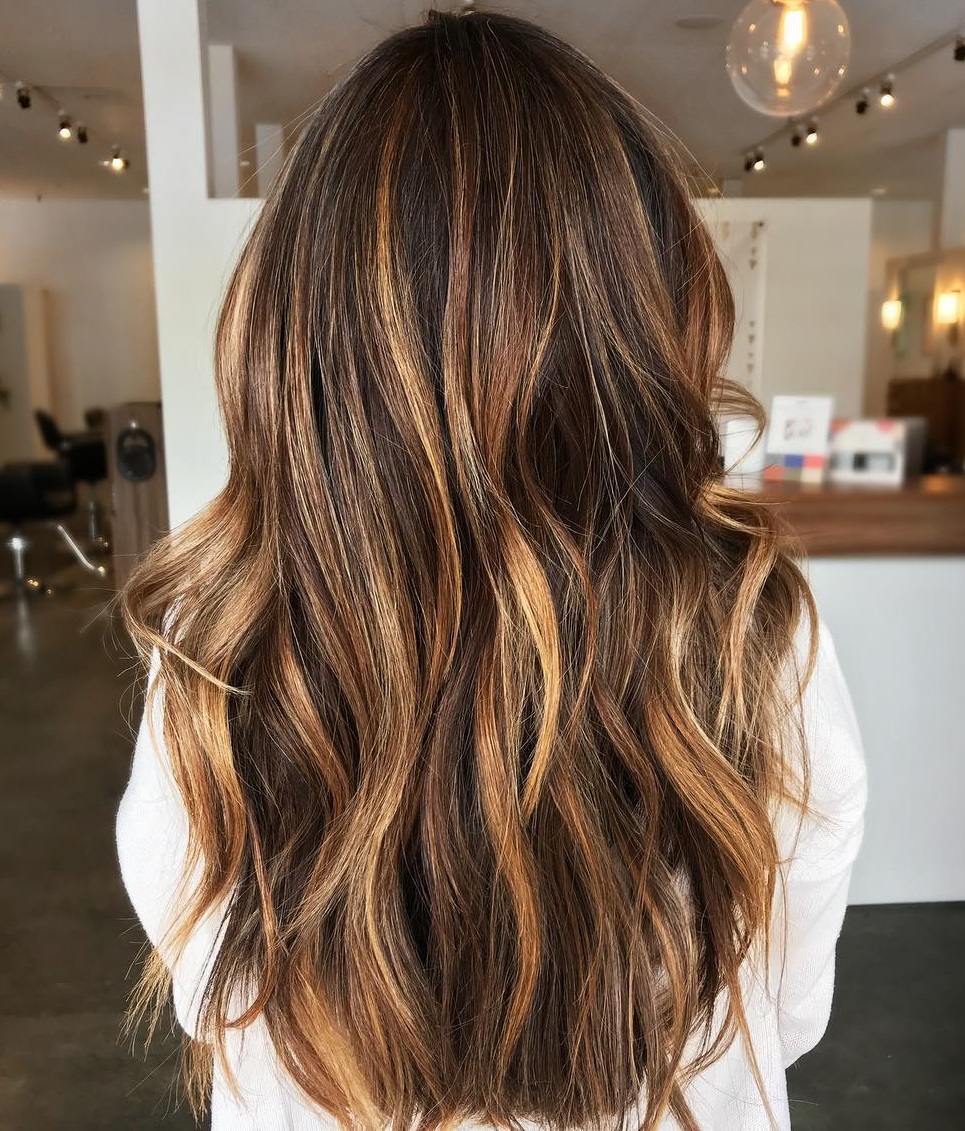 30 Inspiring Brown Hair with Highlights Ideas for a Cool Look