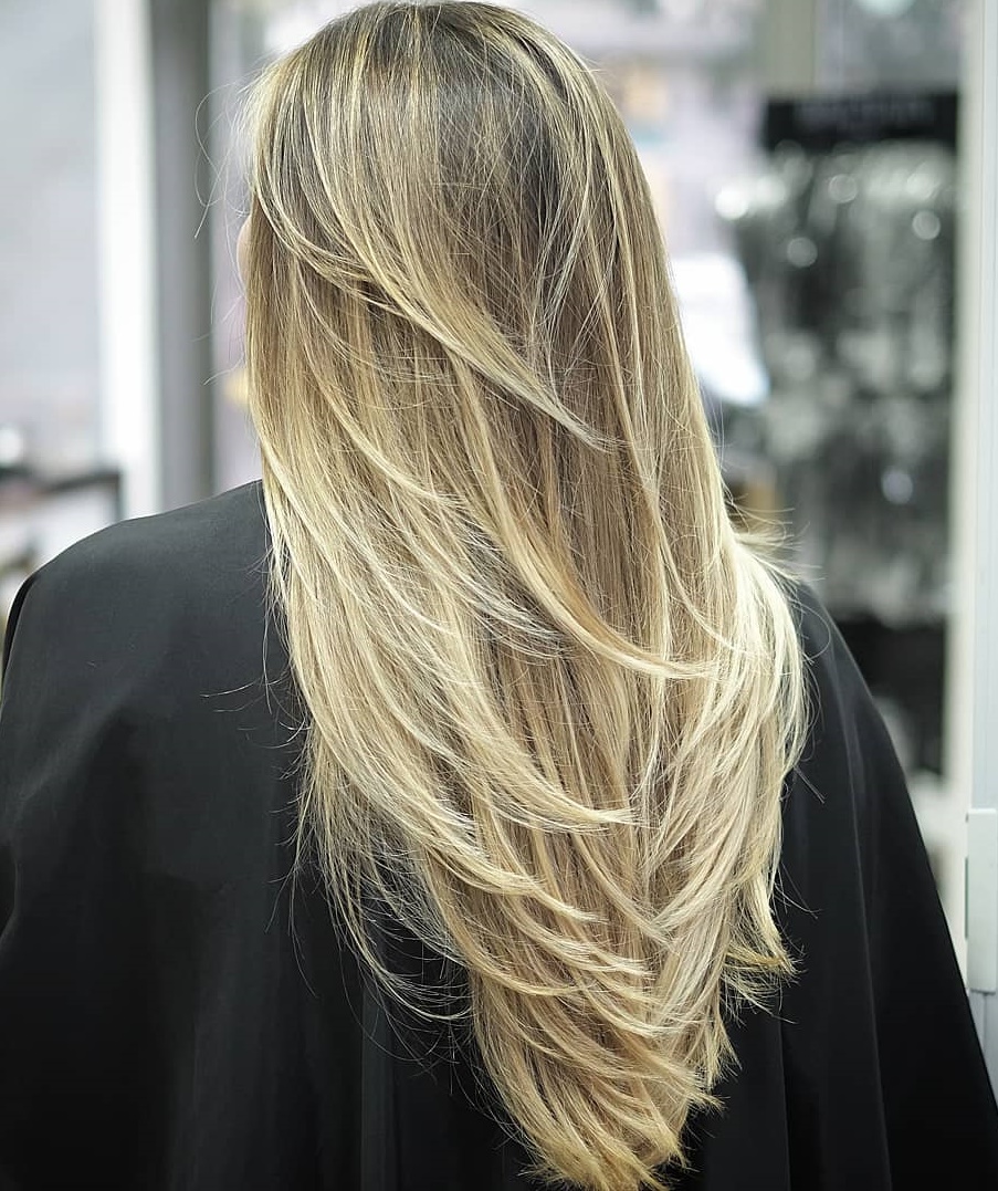 Long Bronde V-Cut Hair With Layers