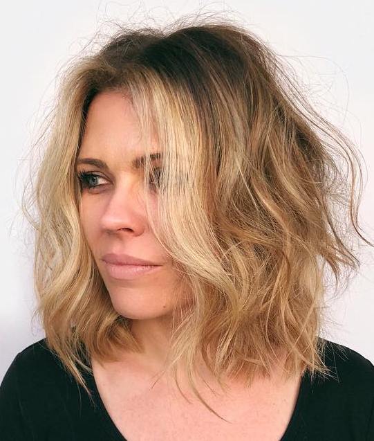 Tousled Bronde Bob For Fine Hair